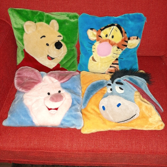 🎄🎁AMAZING vintage disney pillows🎁🎄 - Picture 1 of 6